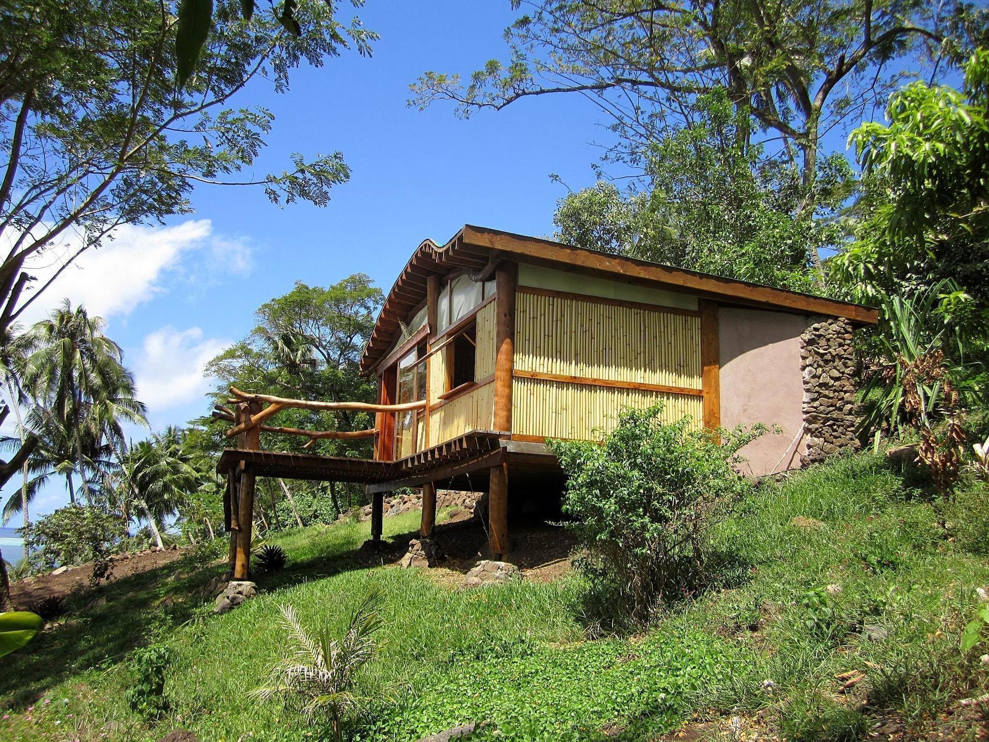 Fare Oviri Lodge Opoa Exterior photo